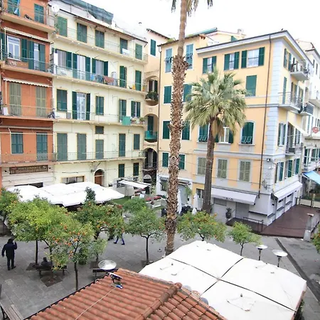 Cadamare, Caratteristico In Centro Appartamento Sanremo